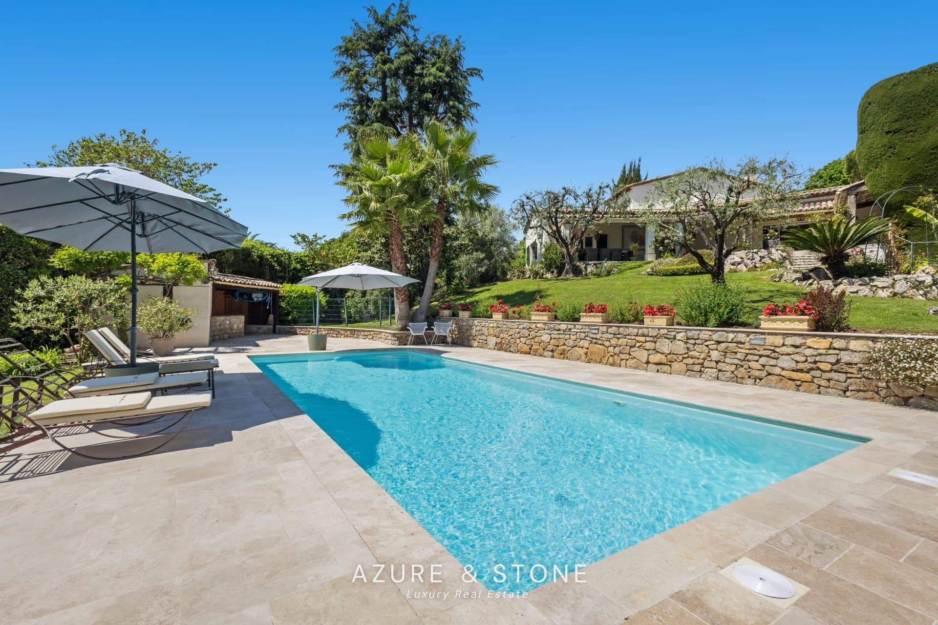 Exceptional Estate gallery 1
