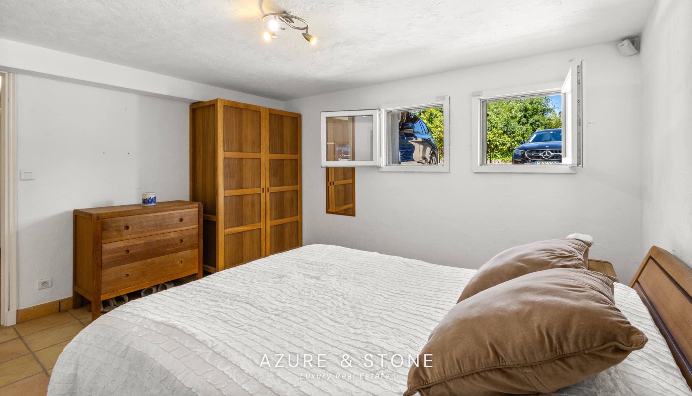 Residence of Exceptional Charm gallery 10