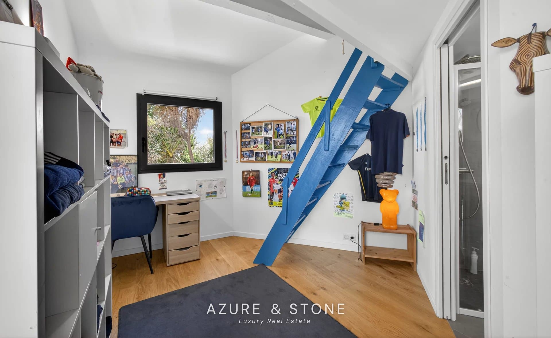 Contemporary Purity gallery 21